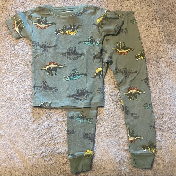 4T pajama sets - Picture 4 of 7